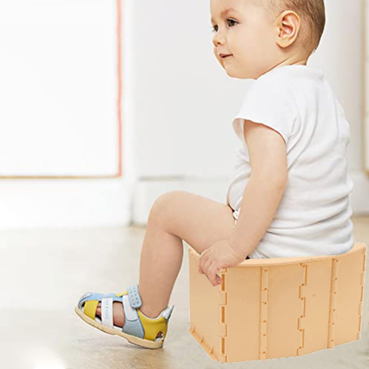 SNOWIE SOFT Potty Training Seat for 1 + Year Child with Trash Bags, Portable Potty Toilet Seat Foldable Outdoor Potty Toilet Seat for Car, Travel, Outdoor Use SNOWIE SOFT Potty Training Seat for 1 + Year Child with Trash Bags, Portable Potty Toilet Seat Foldable Outdoor Potty Toilet Seat for Car, Travel, Outdoor Use